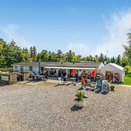 4 Bedroom Amazing In * Fårvang