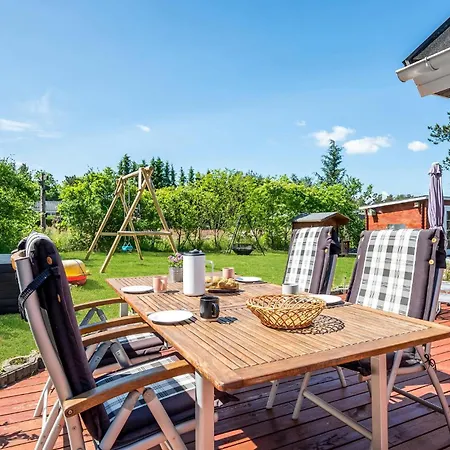 Semesterbostad 4 Bedroom Amazing In