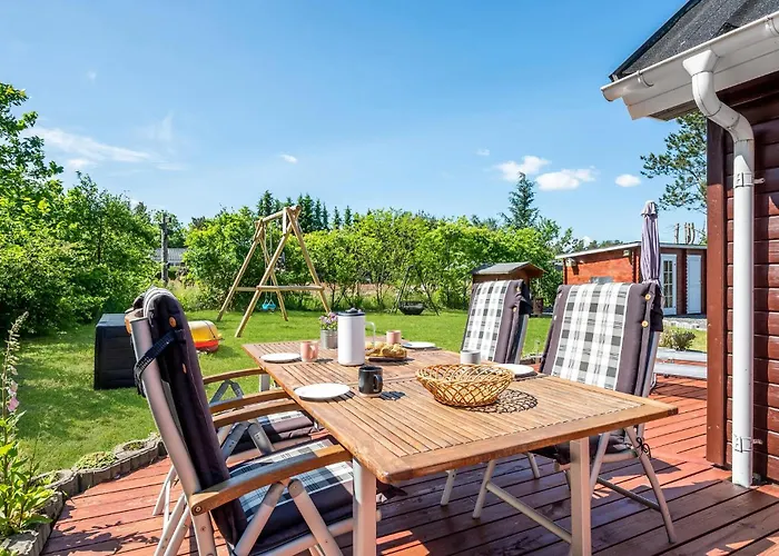 Дом отдыха 4 Bedroom Amazing In