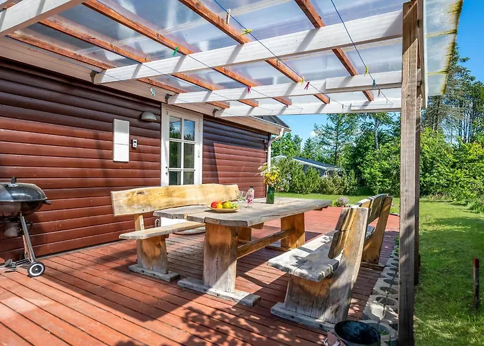 Дом отдыха 4 Bedroom Amazing In *